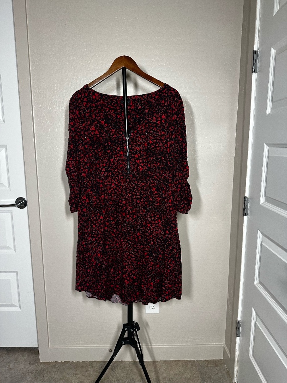 Torrid Red & Black heart Print Zip Front Dress Size 0 (10/12)